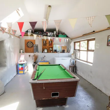 The Visiting House * Dunmore